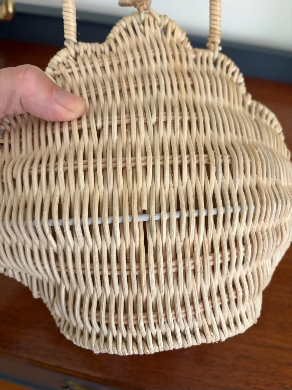 Natural Woven Rattan Shell Handbag - Beige